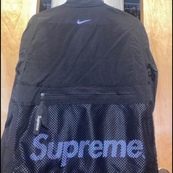 Nike supreme jacket